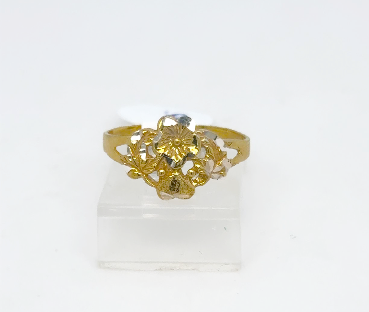 Gold Ladie Ring