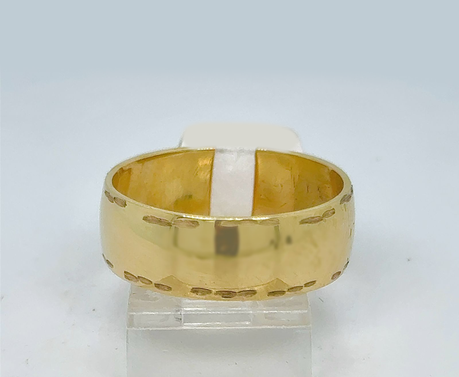 Gold Gent Wedding Ring