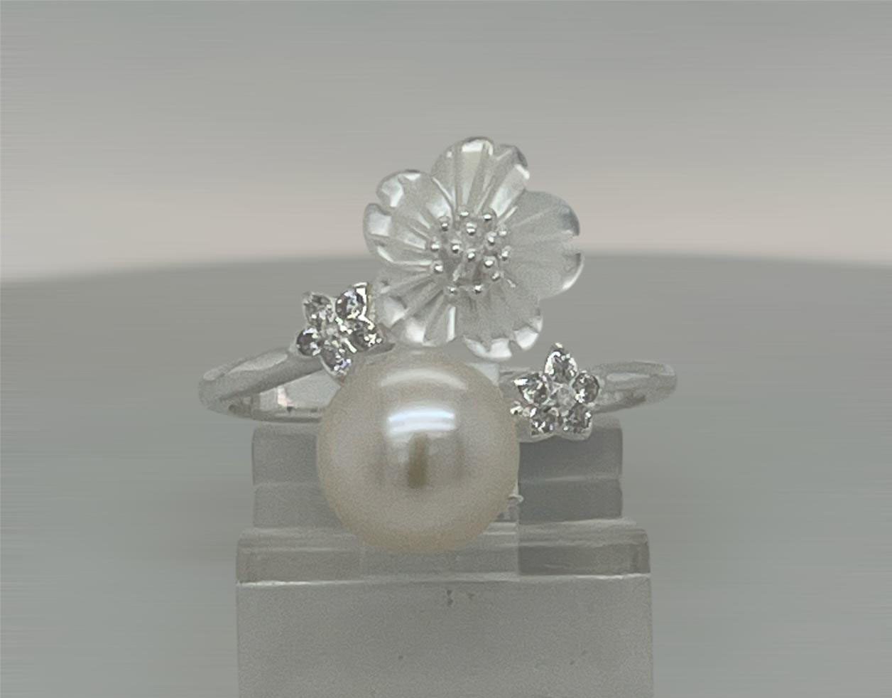 Silver Ladie Ring