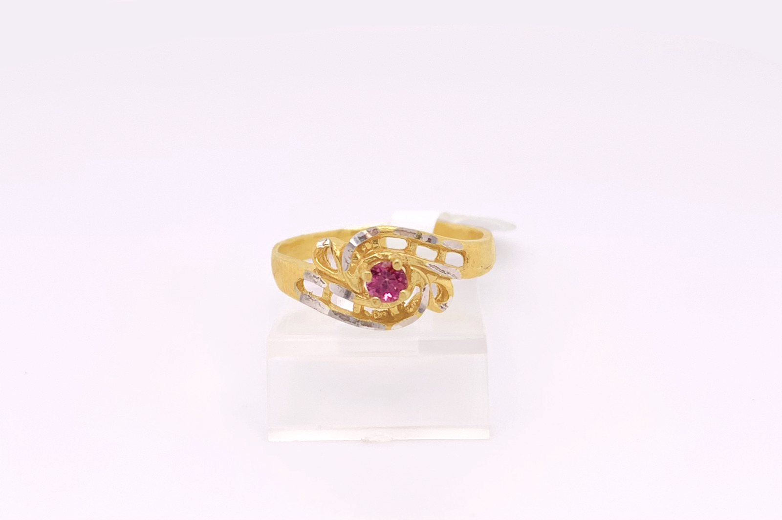 Gold Ladie Ring