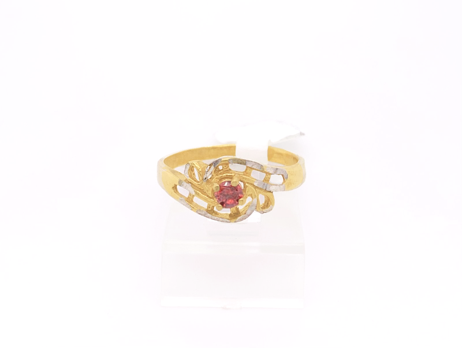 Gold Ladie Ring