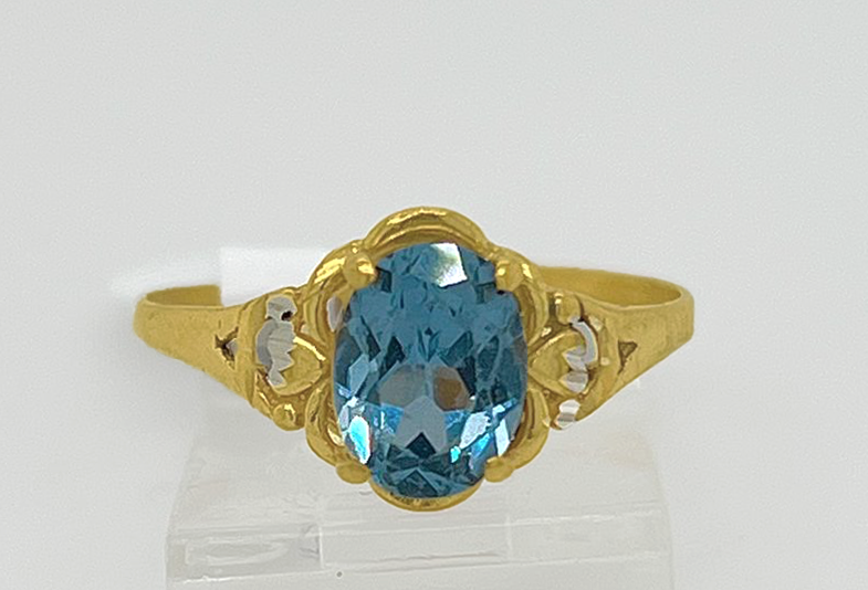 Gold Ladie Ring