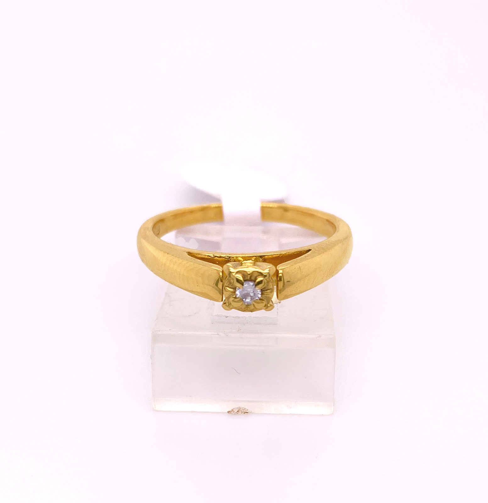 Gold Ladie Ring