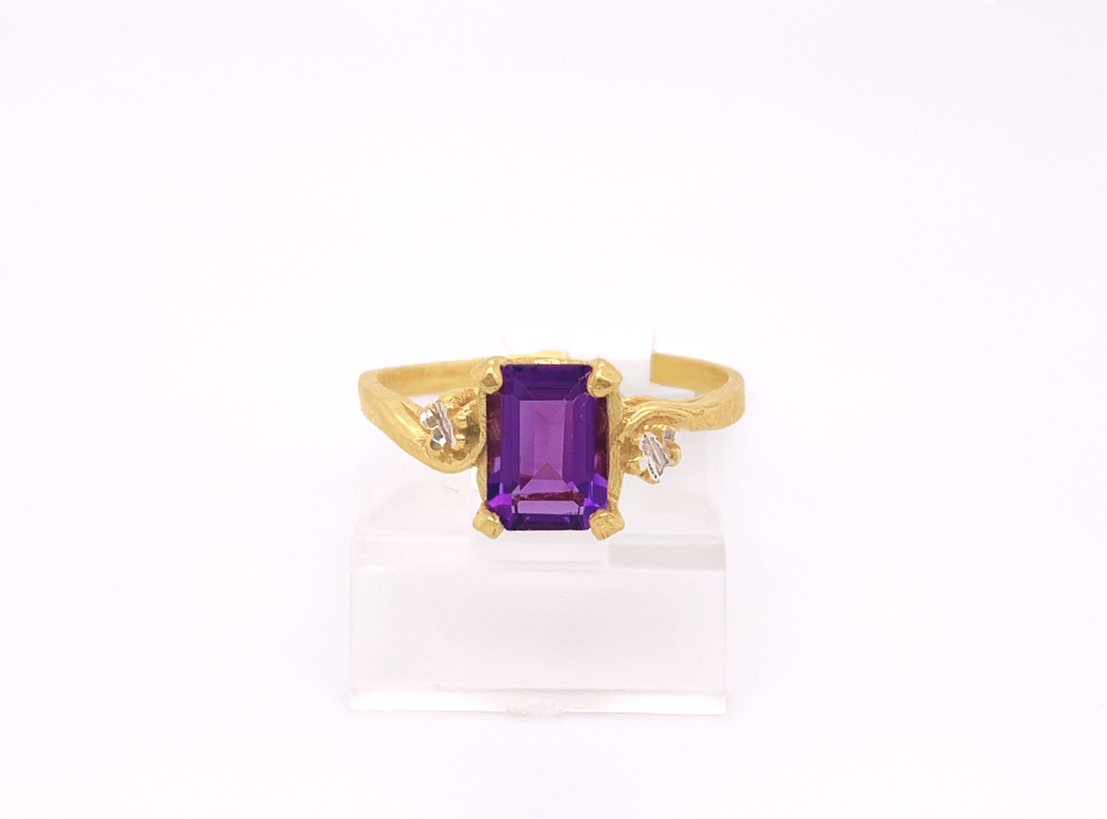 Gold Ladie Ring