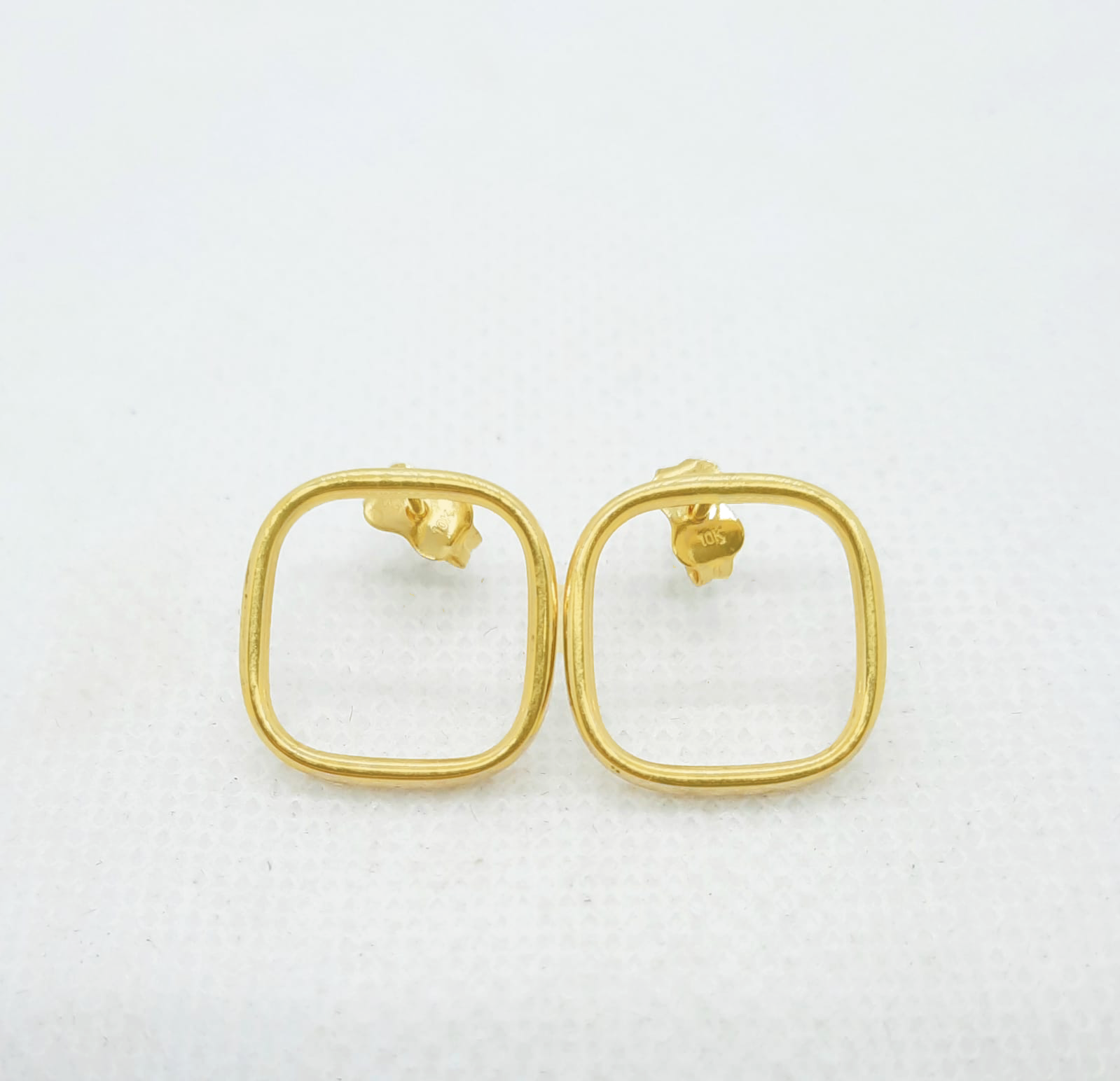 Gold Hanging Earring