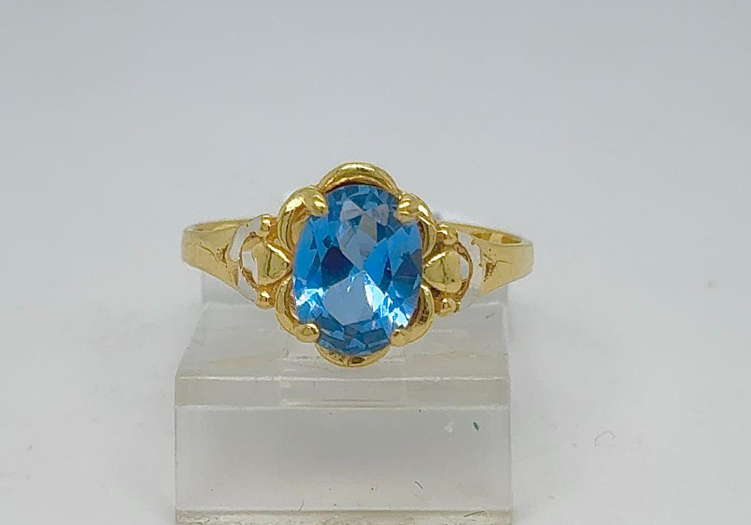 Gold Ladie Ring