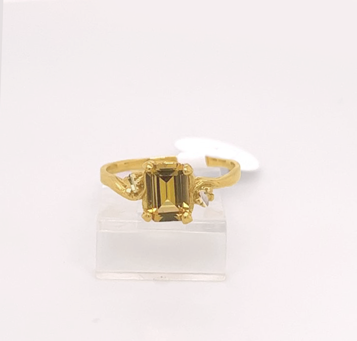 Gold Ladie Ring
