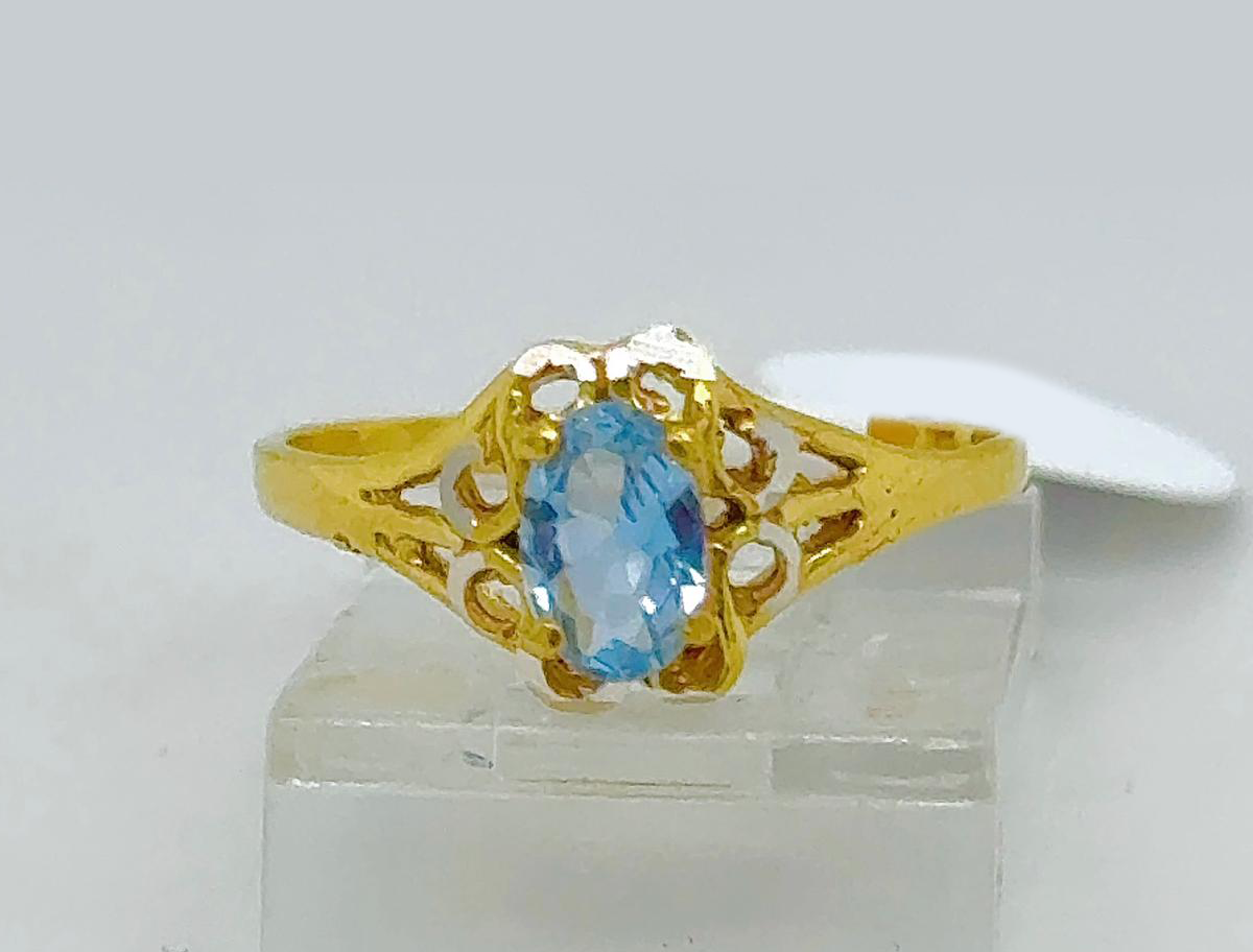 Gold Ladie Ring