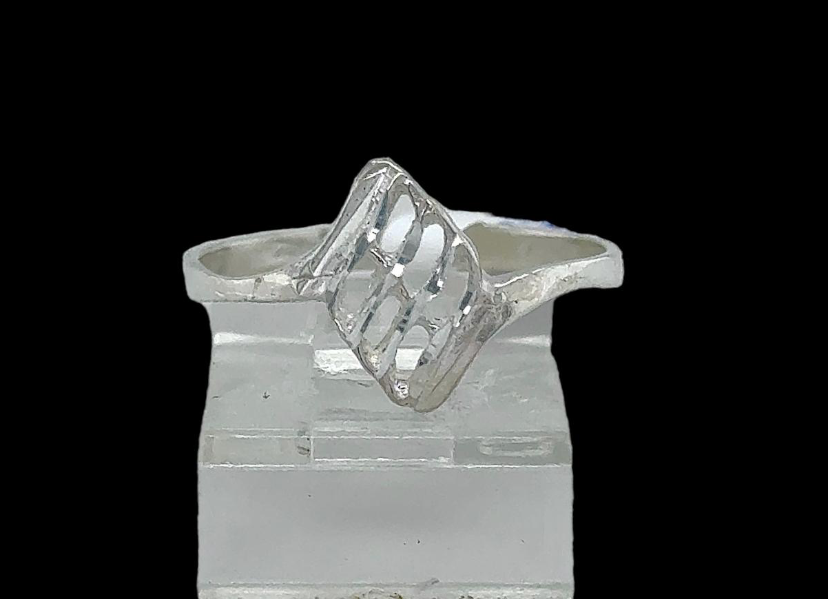 Silver Ladie Ring