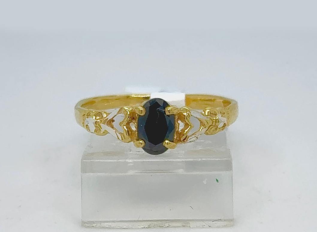 Gold Ladie Ring