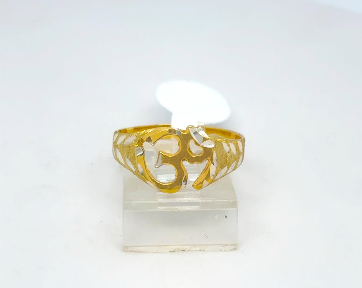 Gold Ladie Ring