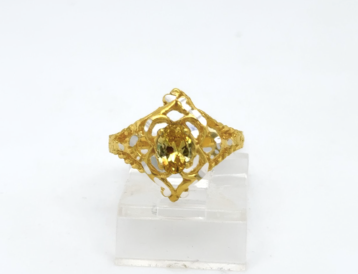 Gold Ladie Ring