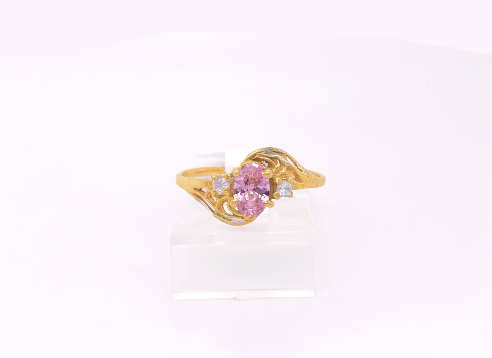 Gold Ladie Ring