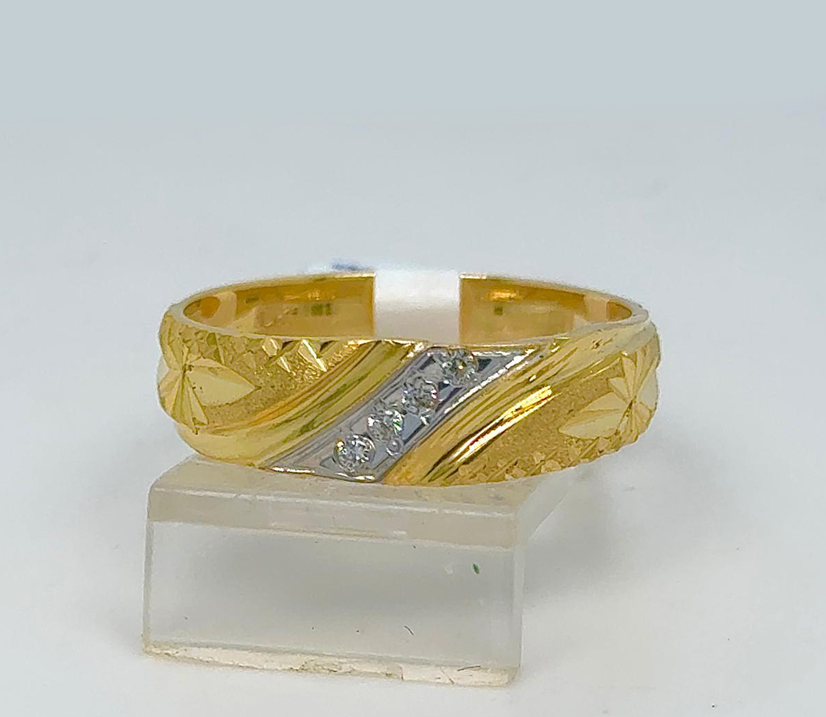 Gold Gent Wedding Ring