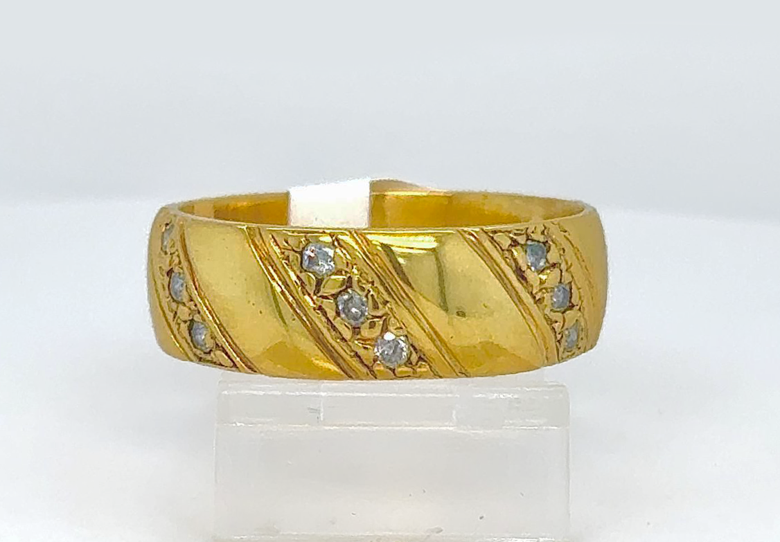 Gold Gent Wedding Ring