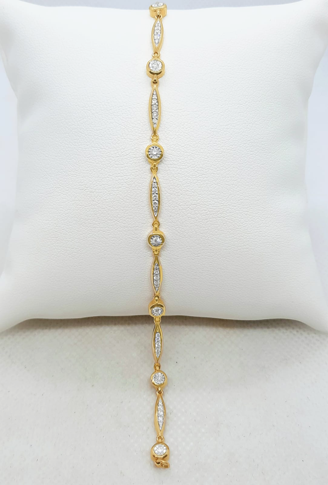 Gold Ladie Hand Band