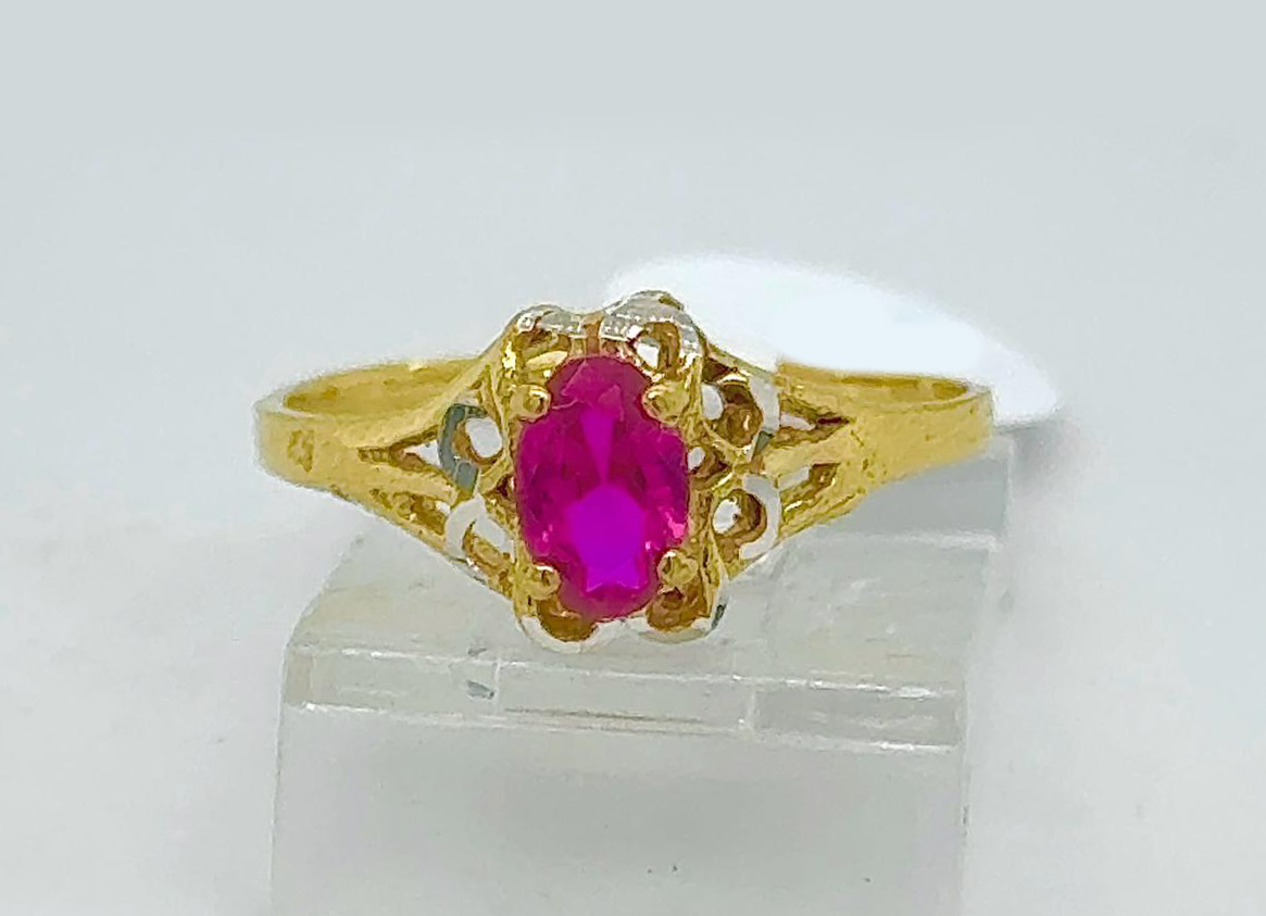 Gold Ladie Ring