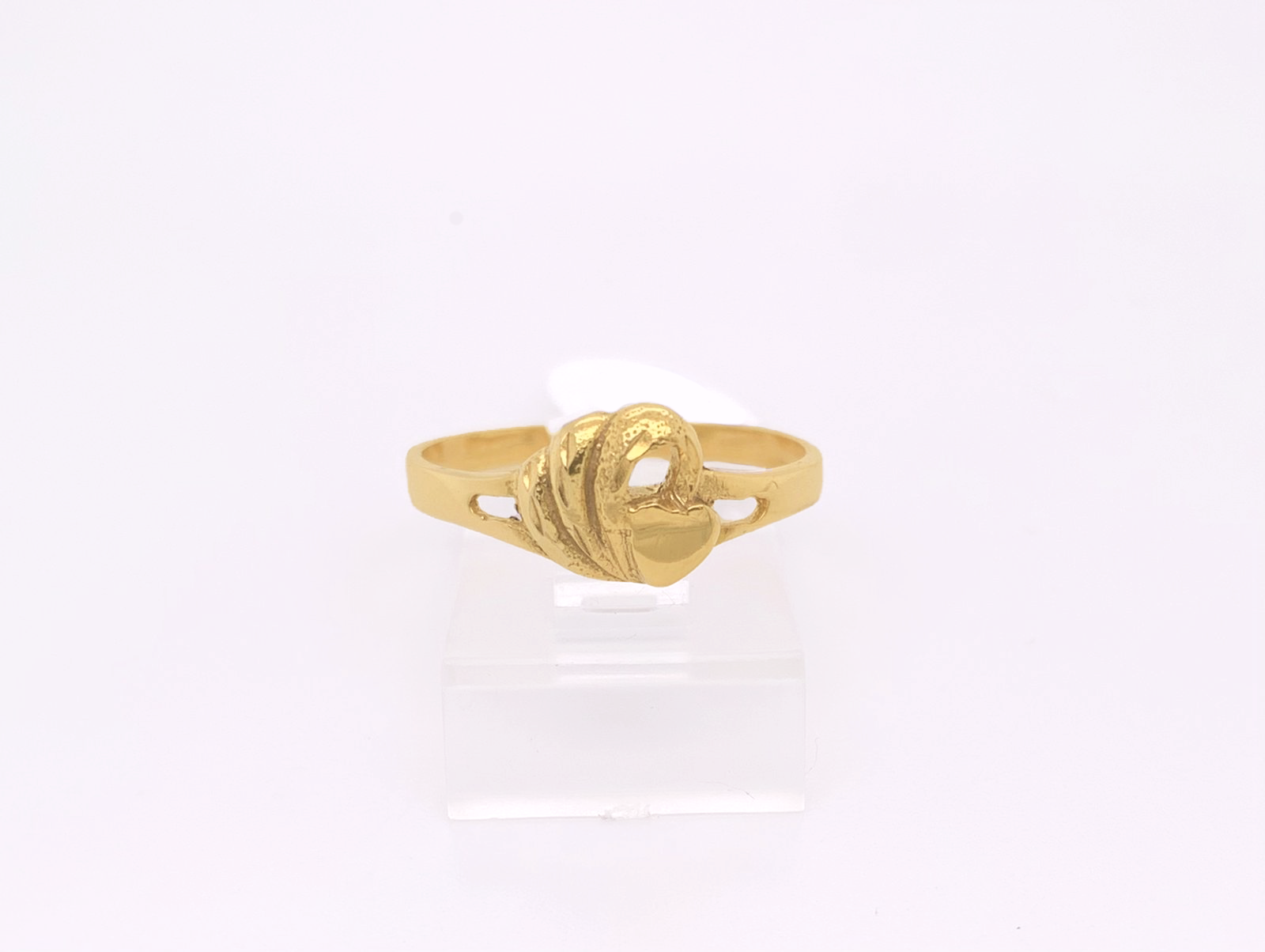 Gold Ladie Ring