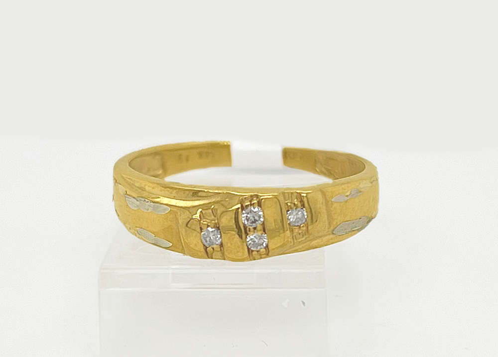 Gold Gent Wedding Ring
