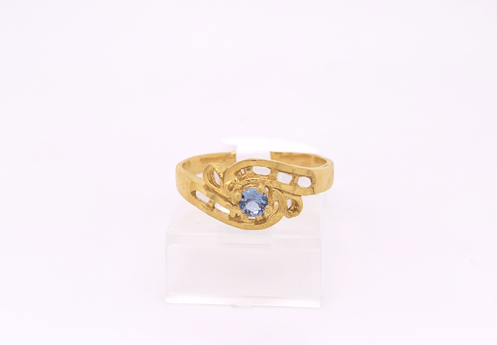Gold Ladie Ring