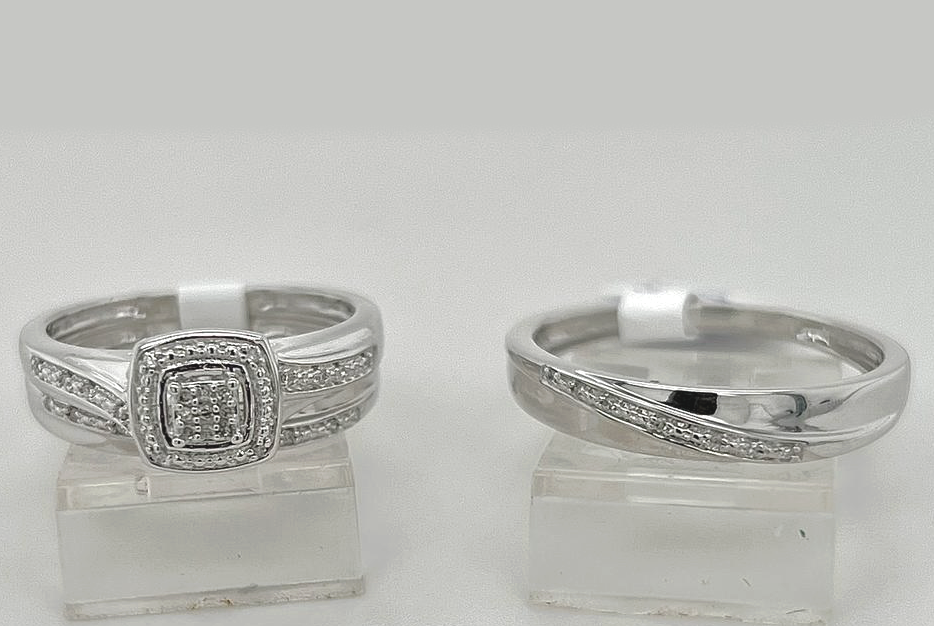 Gold His and Her Wedding Set