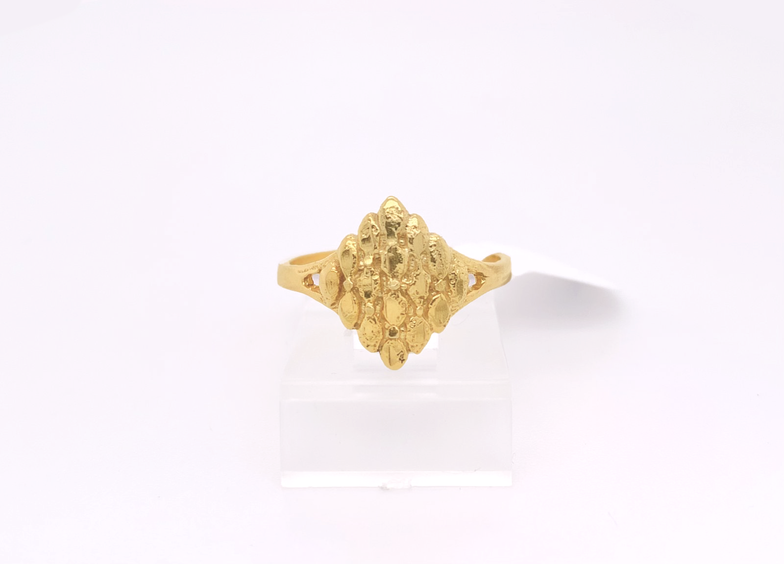 Gold Ladie Ring