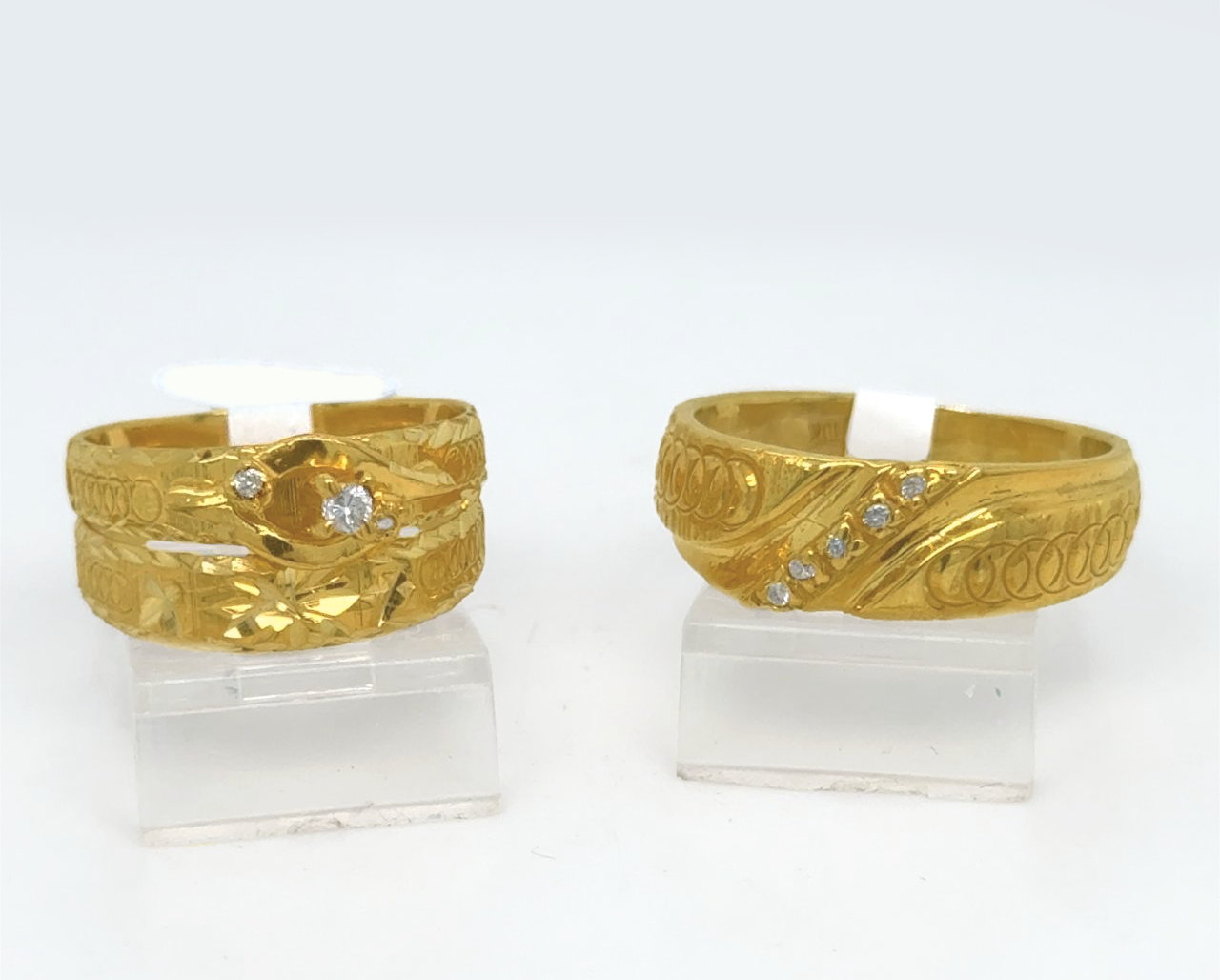 Gold His and Her Wedding Set