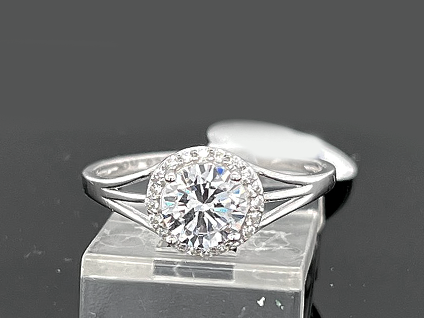 Silver Ladie Ring