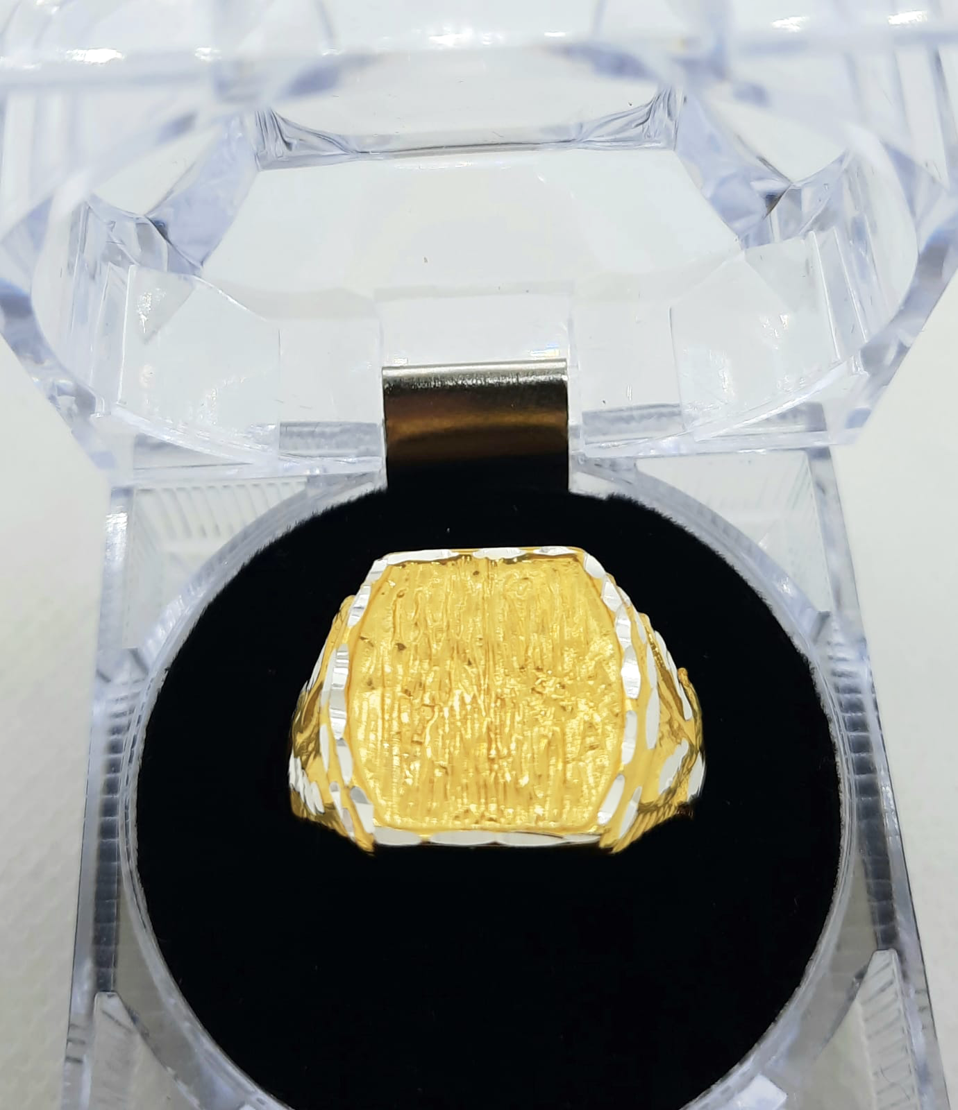 Gold Gent Ring