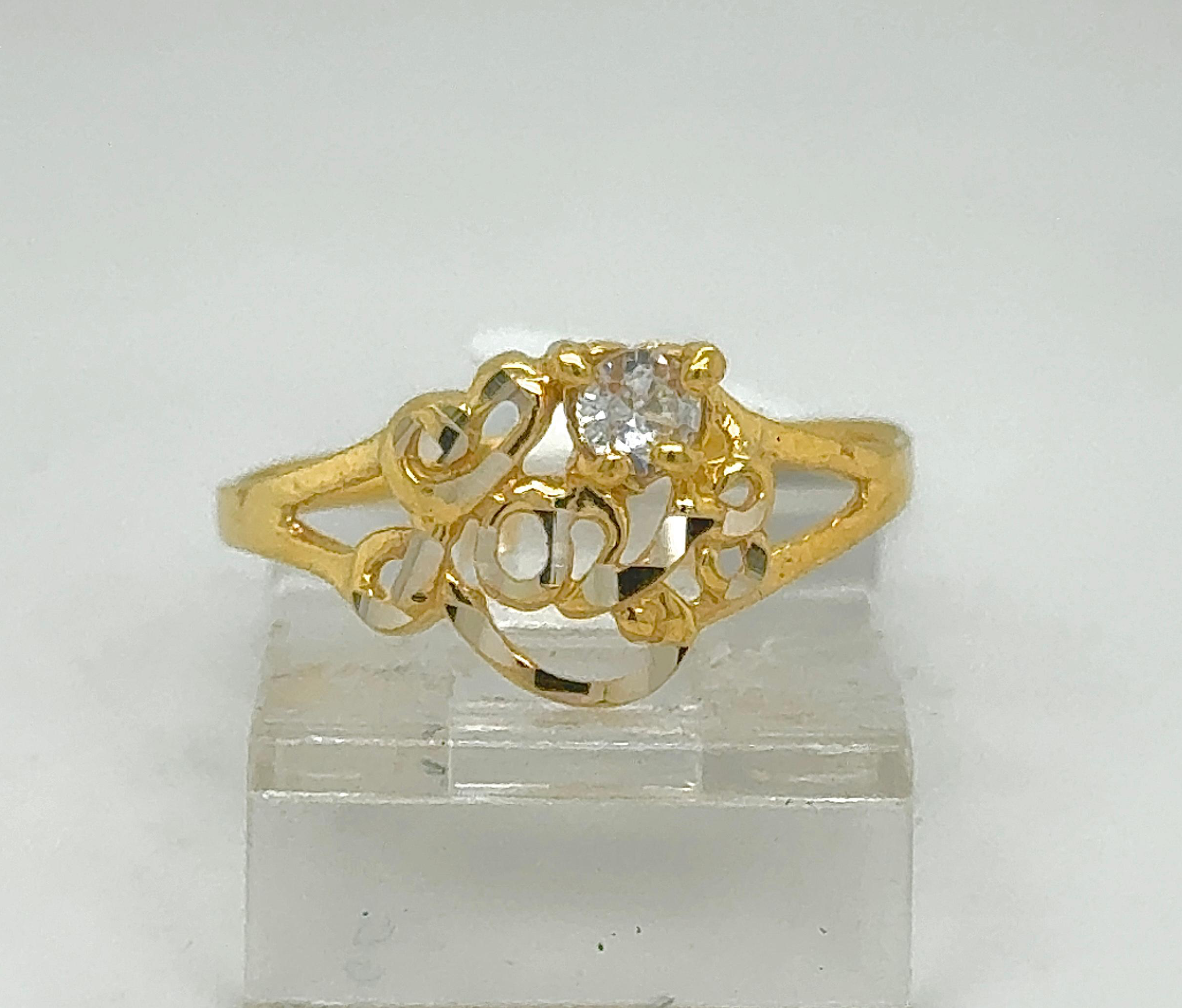 Gold Ladie Ring