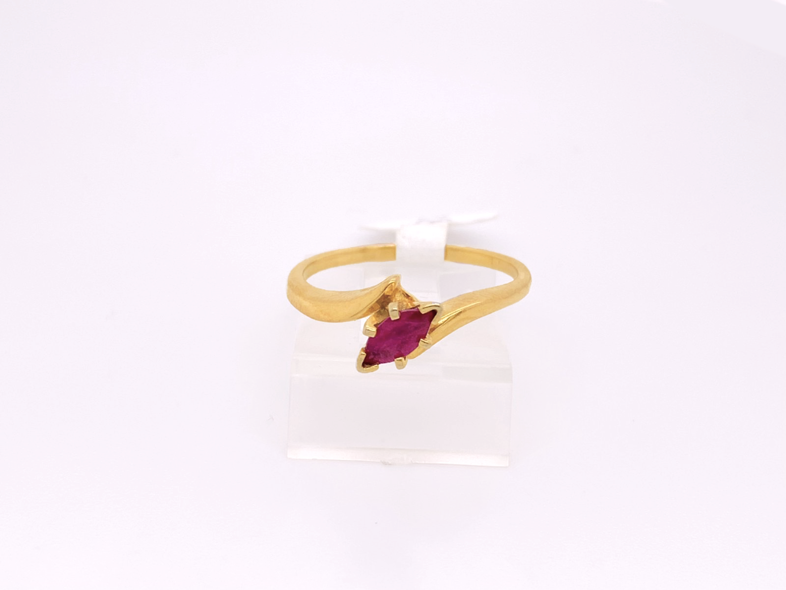 Gold Ladie Ring