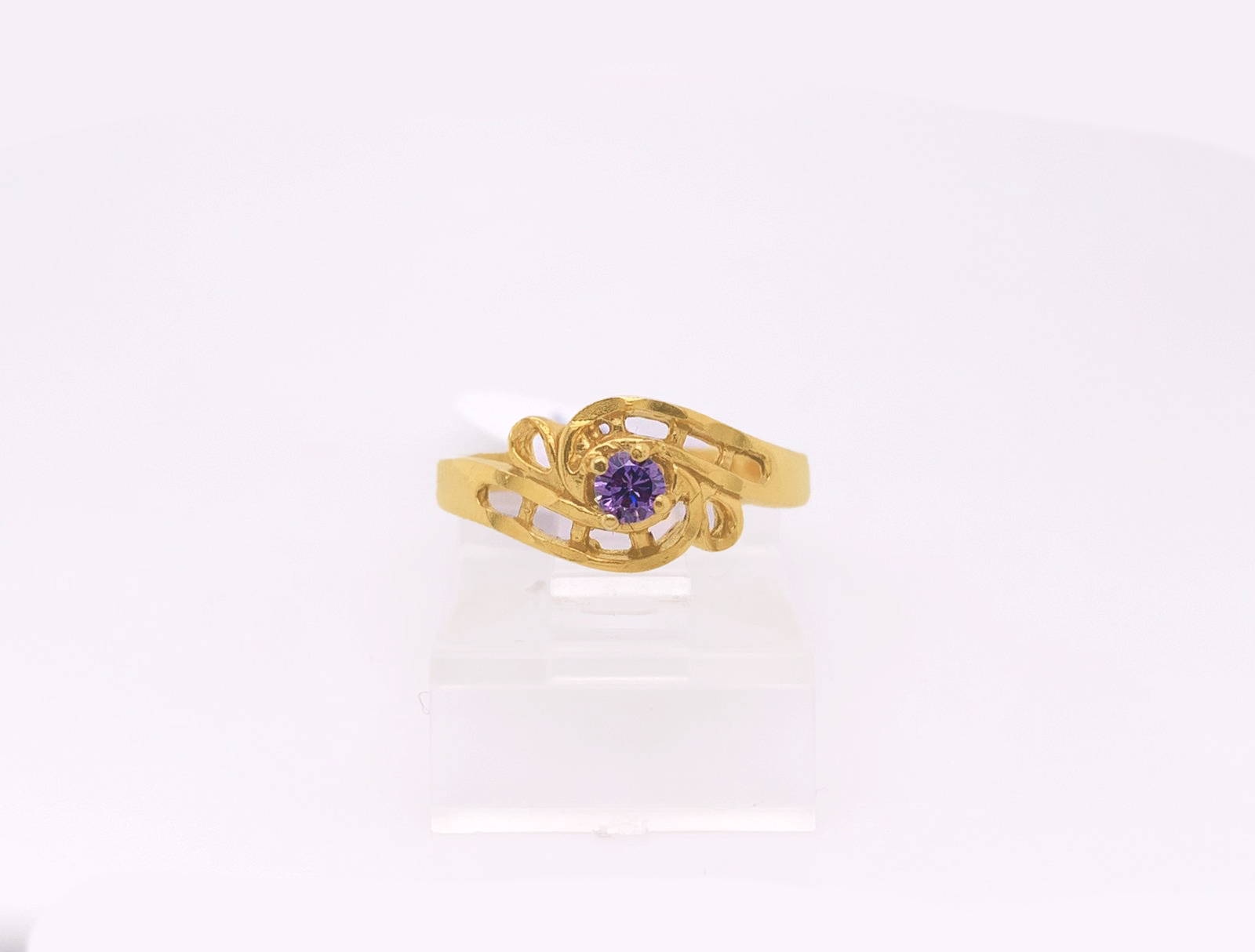 Gold Ladie Ring