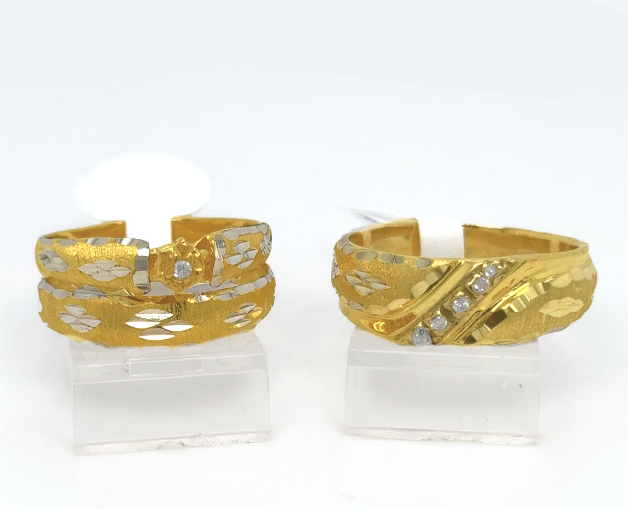 Gold His and Her Wedding Set