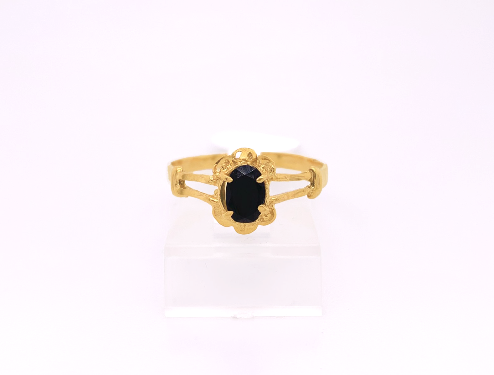 Gold Ladie Ring