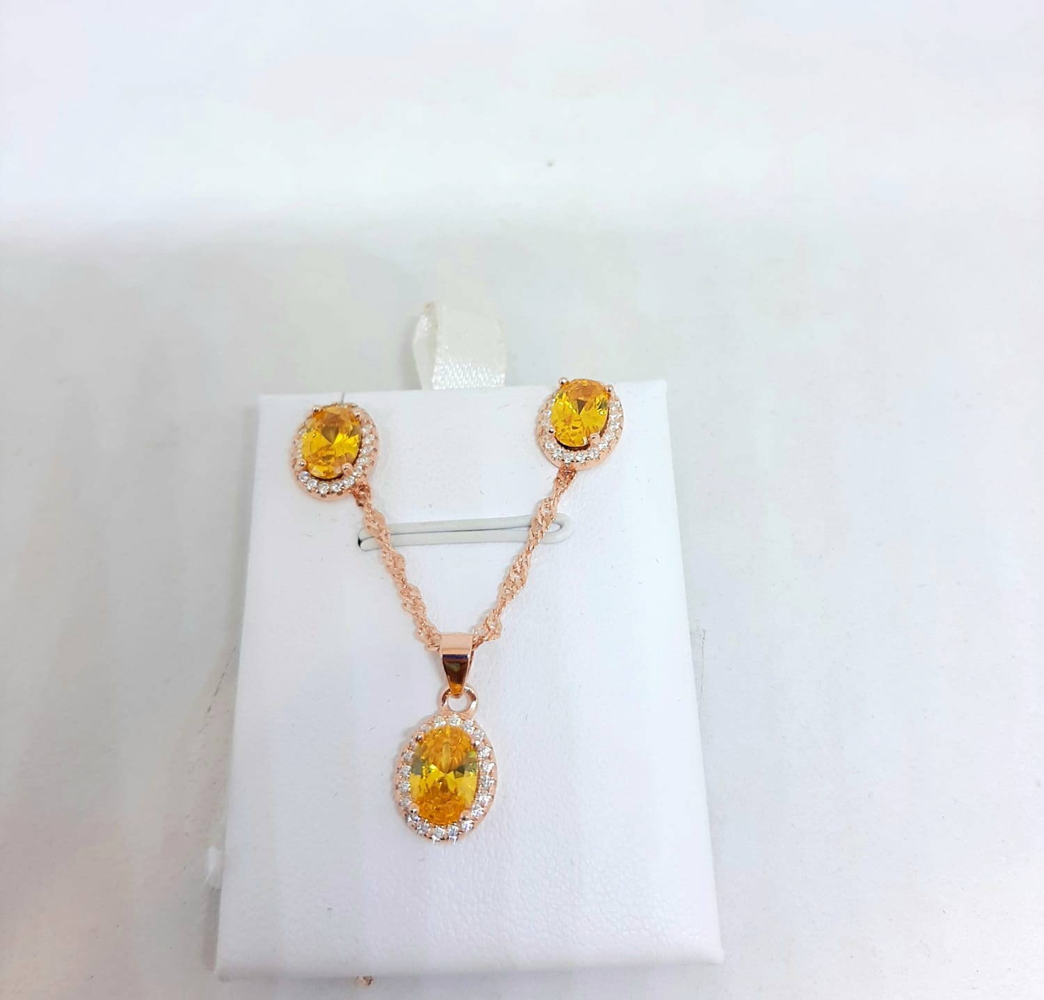 Silver Ladie Chain Set
